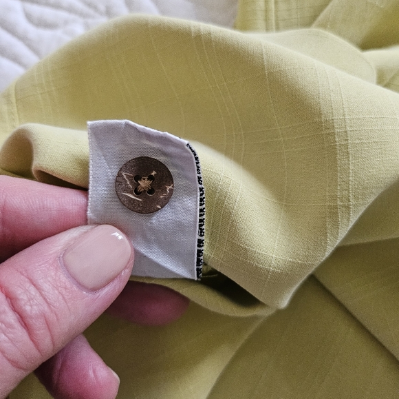 Tommy Bahama Buttondown Shirt - Picture 9 of 10